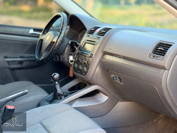 148 BİNDE 2005 MODEL EMSALSİZ 1.6 FSI GOLF