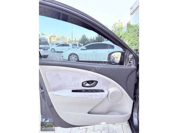 2010 RENAULT FLUENCE EXPRESSİON TABLET EKRANLI İÇİ BEJ