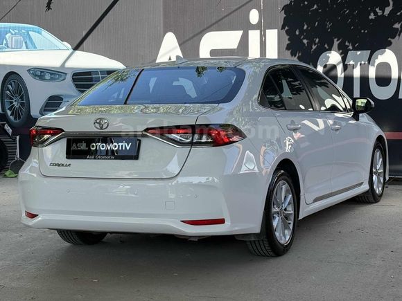 Asil'den 2020 Toyota Corolla Yarım Parça Boyalı