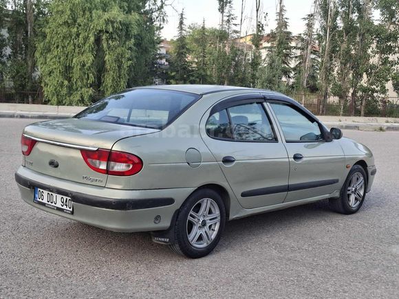 2000 MODEL MEGANE 1.6 RTA HATASIZ BAKIMLI MASRAFSIZ!!!