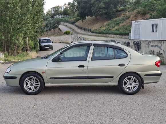 2000 MODEL MEGANE 1.6 RTA HATASIZ BAKIMLI MASRAFSIZ!!!