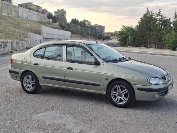 2000 MODEL MEGANE 1.6 RTA HATASIZ BAKIMLI MASRAFSIZ!!!