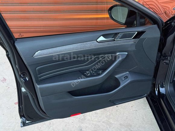 DEHA'DA 2020 VOLKSWAGEN PASSAT VARİANT ELEGANCE 1.900.000 TL KRD