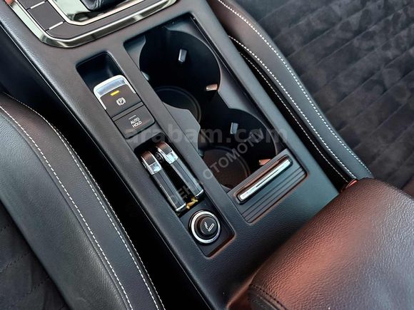 DEHA'DA 2020 VOLKSWAGEN PASSAT VARİANT ELEGANCE 1.900.000 TL KRD
