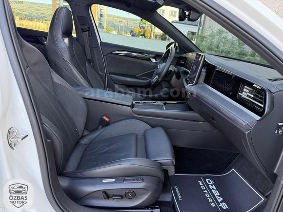 2024 PASSAT 1.5 e-TSI R LINE BOYASIZ DEĞİŞENSİZ SERVİS BAKIMLI