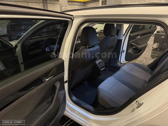 2025 MODEL VW PASSAT 1.5 EHybrid PLUG-IN 204hp_ÇİZİKSİZ_DSG_