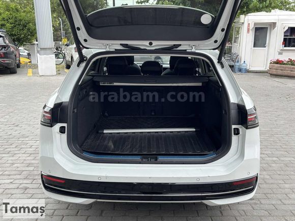 VW Bayii TAMAŞ - 2024 Passat 1.5 e-TSI Elegance DSG