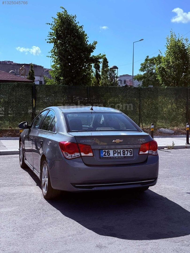 Galeriden Chevrolet Cruze 1.6 LT 2011 Model İstanbul 204.000 km Füme 6