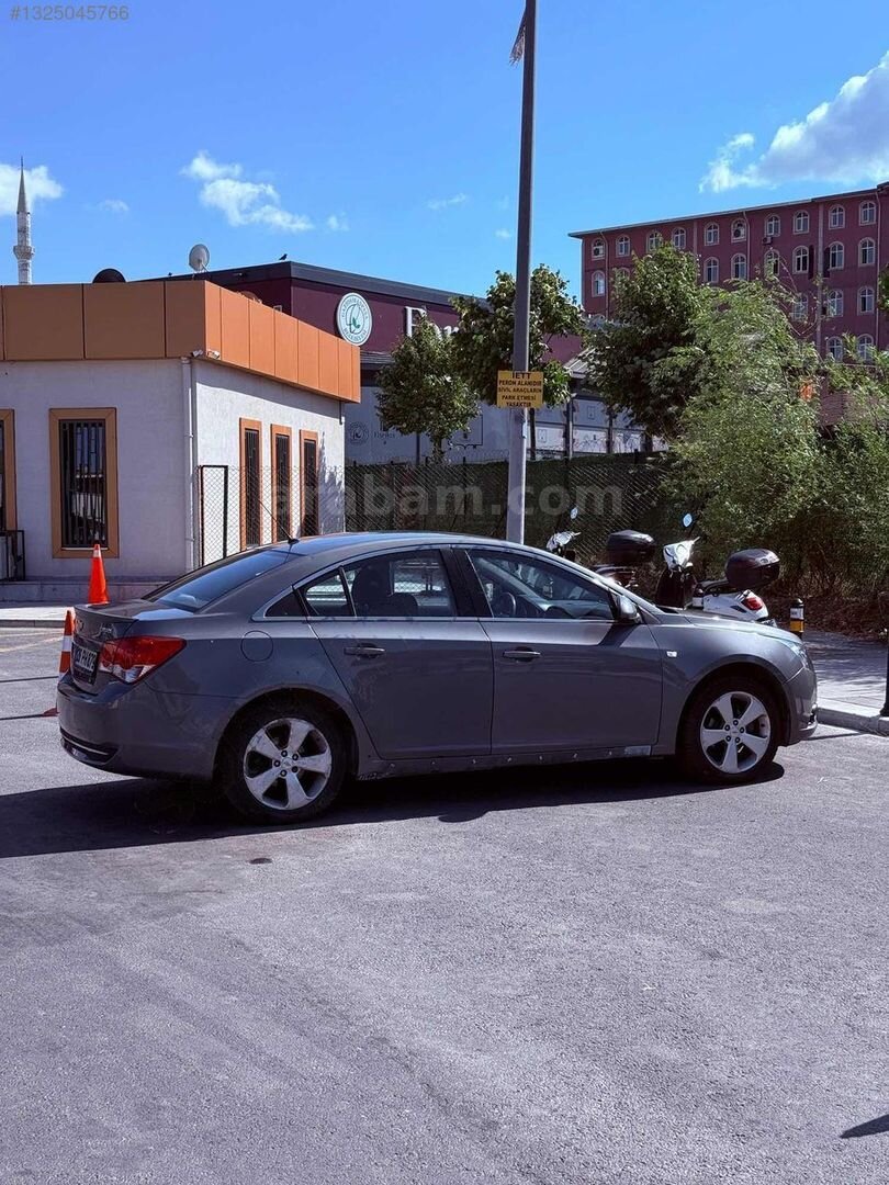 Galeriden Chevrolet Cruze 1.6 LT 2011 Model İstanbul 204.000 km Füme 4