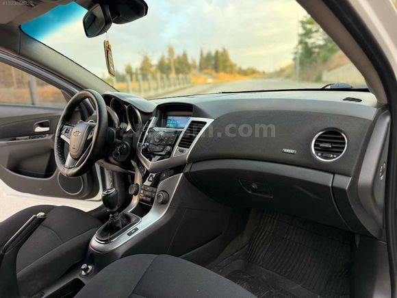 EYÜPOPLU MOTORSDAN DÜŞÜK KM Lİ CRUZE