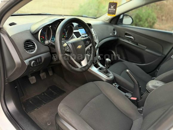 EYÜPOPLU MOTORSDAN DÜŞÜK KM Lİ CRUZE