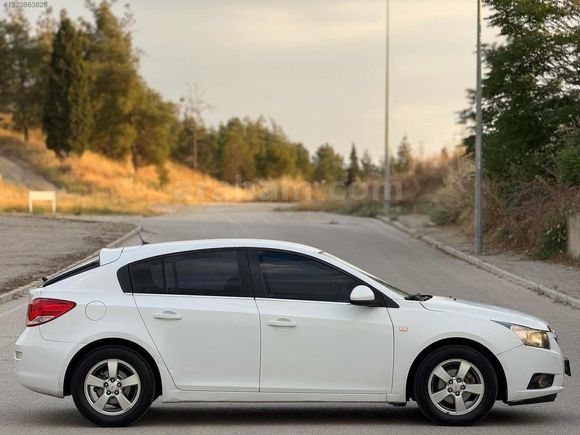EYÜPOPLU MOTORSDAN DÜŞÜK KM Lİ CRUZE