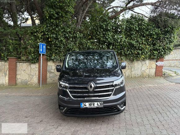 2023 RENAULT TRAFİC 8+1OTOMOBİL GERİ GÖRÜŞ VAKUM KAPI 41 BİN KM