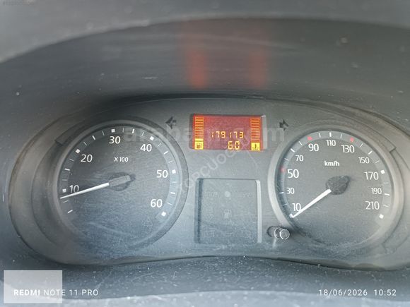 ORJİNAL 179.000 KM DE KLİMALI UZUN ŞASE 6M3 TRAFİK PANELVAN