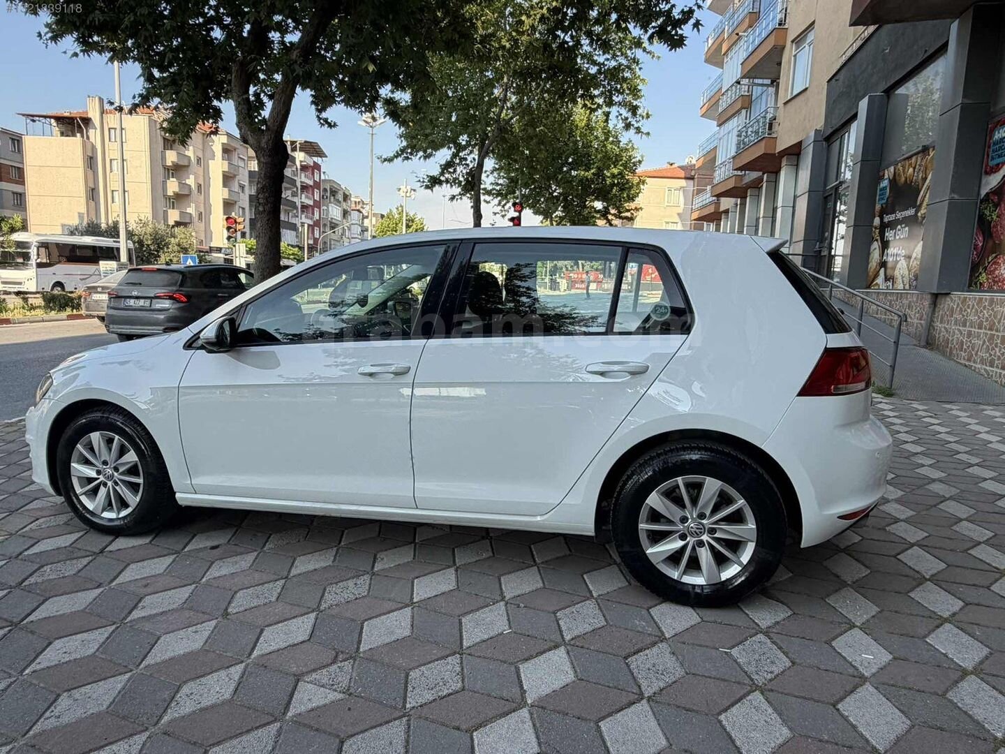 Galeriden Volkswagen Golf 1.2 TSi Midline Plus 2014 Model Manisa 148.000 km Beyaz 5