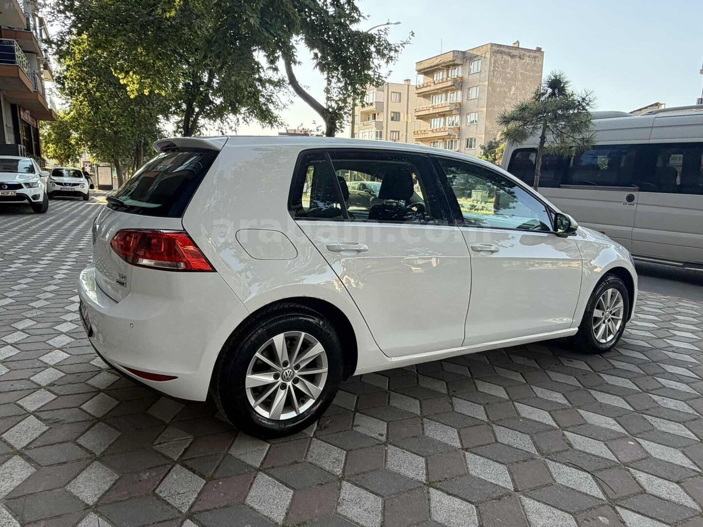 Galeriden Volkswagen Golf 1.2 TSi Midline Plus 2014 Model Manisa 148.000 km Beyaz 4