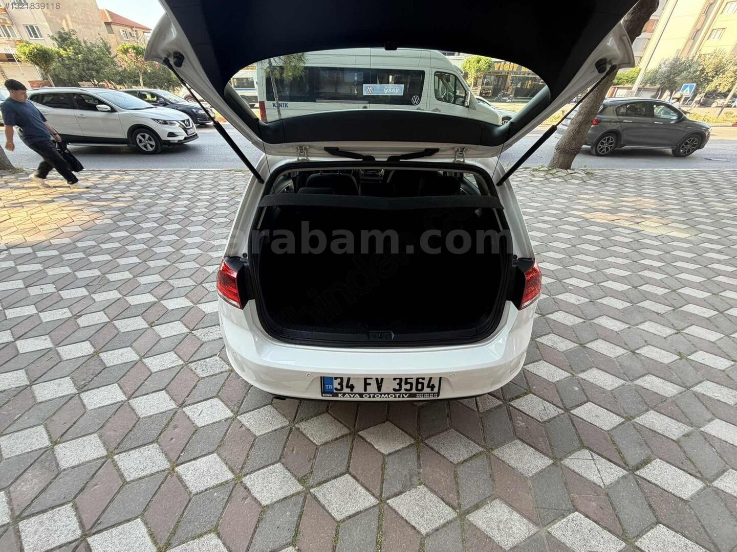 Galeriden Volkswagen Golf 1.2 TSi Midline Plus 2014 Model Manisa 148.000 km Beyaz 2