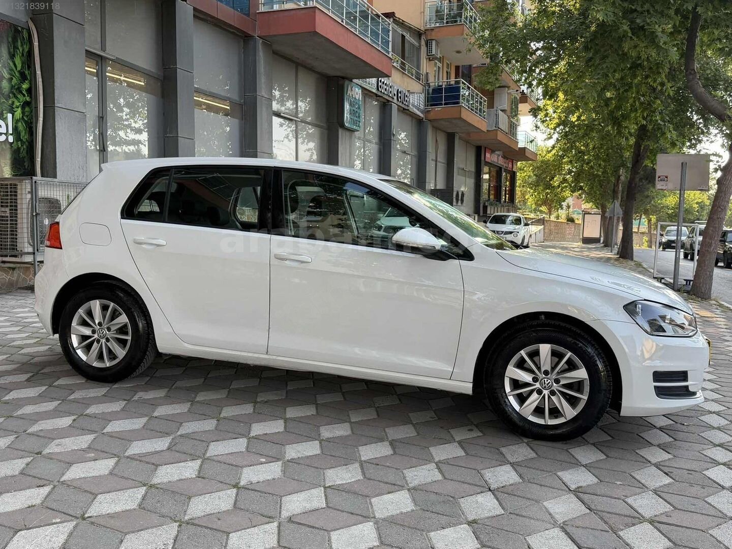 Galeriden Volkswagen Golf 1.2 TSi Midline Plus 2014 Model Manisa 148.000 km Beyaz 7