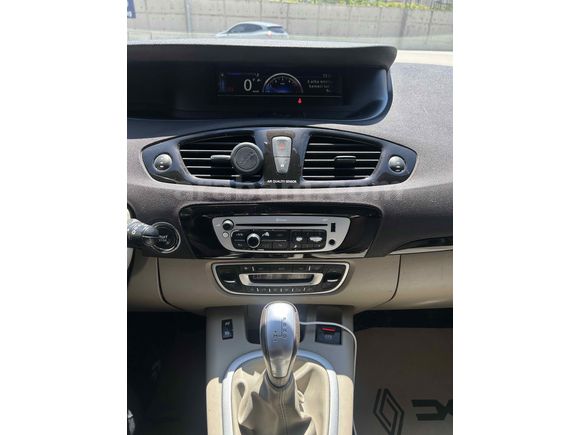 Sahibinden Renault Scenic 1.5 dCi Privilege 2012 Model  182.000 km Siyah