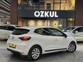ÖZKUL OTOMOTİV’DEN 2022 RENAULT CLİO 1.0 TCE 90 HP JOY 30.000 KM OTOMATİK VİTES 