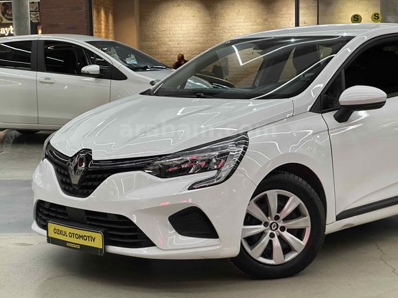 ÖZKUL OTOMOTİV’DEN 2022 RENAULT CLİO 1.0 TCE 90 HP JOY 30.000 KM OTOMATİK VİTES 