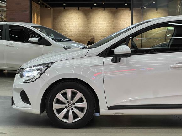 ÖZKUL OTOMOTİV’DEN 2022 RENAULT CLİO 1.0 TCE 90 HP JOY 30.000 KM OTOMATİK VİTES 