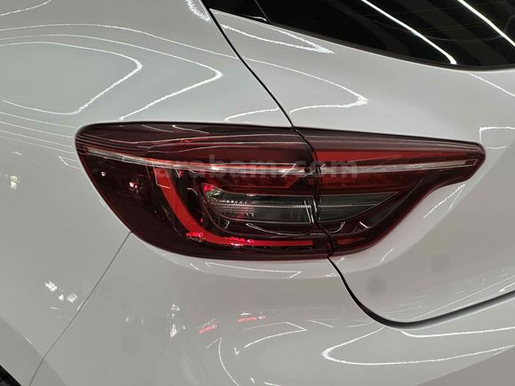 ÖZKUL OTOMOTİV’DEN 2022 RENAULT CLİO 1.0 TCE 90 HP JOY 30.000 KM OTOMATİK VİTES 