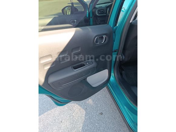 Sahibinden Citroen C3 1.2 PureTech Feel Bold 2024 Model  24.500 km Mavi