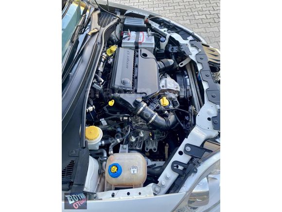 2017 MODEL TERTEMİZ BAKIMLI DÜŞÜK KM HATASIZ 2 BOYALI LİNEA