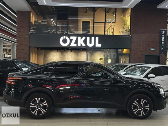 ÖZKUL OTOMOTİV'DEN 2023 CITROEN C4x 1.2 PURETECH FEEL BOLD