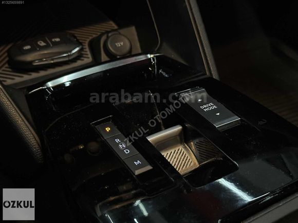 ÖZKUL OTOMOTİV'DEN 2023 CITROEN C4x 1.2 PURETECH FEEL BOLD