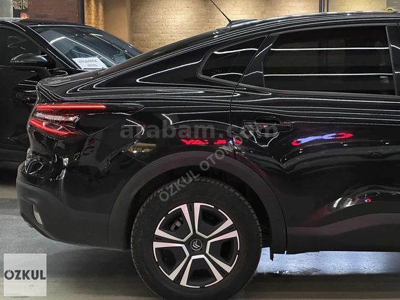 ÖZKUL OTOMOTİV'DEN 2023 CITROEN C4x 1.2 PURETECH FEEL BOLD