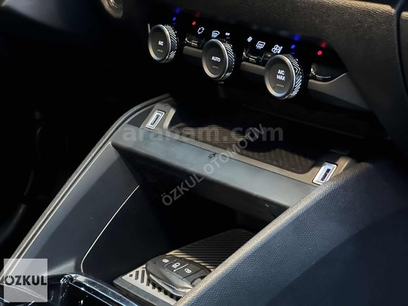 ÖZKUL OTOMOTİV'DEN 2023 CITROEN C4x 1.2 PURETECH FEEL BOLD