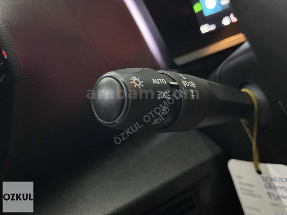 ÖZKUL OTOMOTİV'DEN 2023 CITROEN C4x 1.2 PURETECH FEEL BOLD