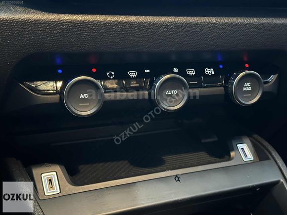 ÖZKUL OTOMOTİV'DEN 2023 CITROEN C4x 1.2 PURETECH FEEL BOLD