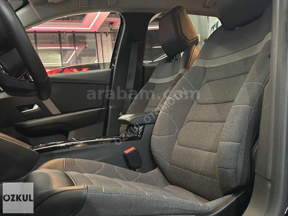 ÖZKUL OTOMOTİV'DEN 2023 CITROEN C4x 1.2 PURETECH FEEL BOLD