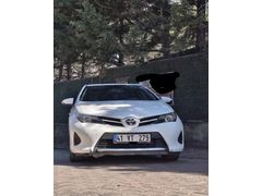 Sahibinden Toyota Auris 1.33 Life 2014 Model  112.000 km Beyaz