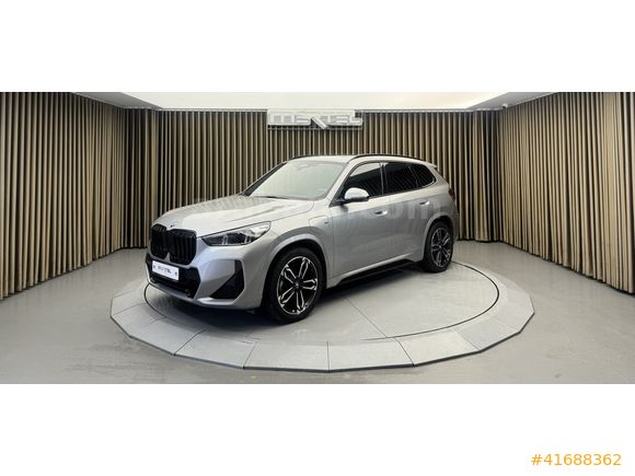 2025 BMW X1 xDRIVE 25 eM SPORT PLUG-IN HYBRID HATASIZ/Shadow