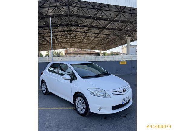 TOYATA AURİS 2011 MODEL 1.33 BENZİN LPG