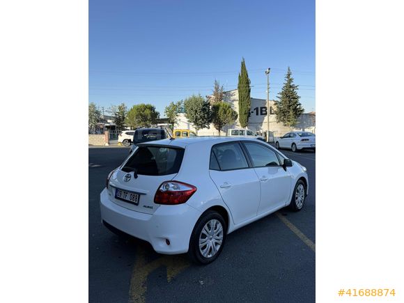 TOYATA AURİS 2011 MODEL 1.33 BENZİN LPG