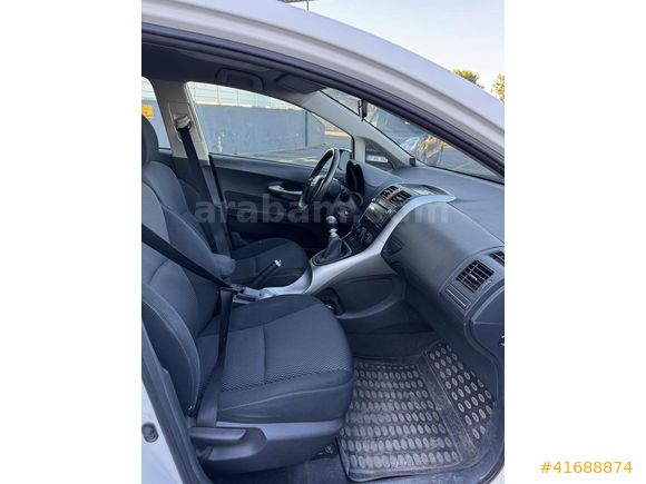 TOYATA AURİS 2011 MODEL 1.33 BENZİN LPG