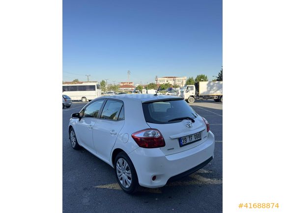 TOYATA AURİS 2011 MODEL 1.33 BENZİN LPG