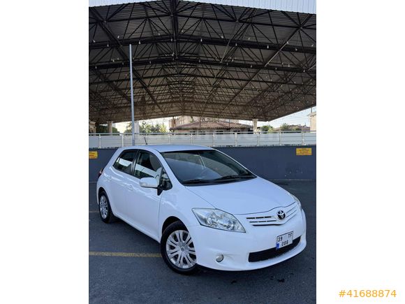 TOYATA AURİS 2011 MODEL 1.33 BENZİN LPG
