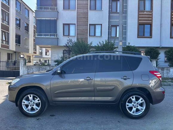 Sahibinden Toyota RAV4 2.0 Extra 2010 Model 