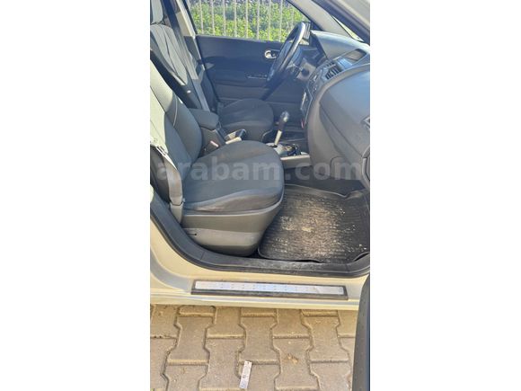 Sahibinden Renault Megane 1.6 Dynamique 2004 Model 
