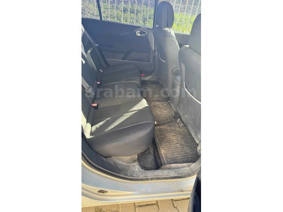 Sahibinden Renault Megane 1.6 Dynamique 2004 Model 