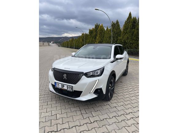 Sahibinden Peugeot 2008 1.5 BlueHDI Allure 2020 Model Bilecik 140.000 km Beyaz