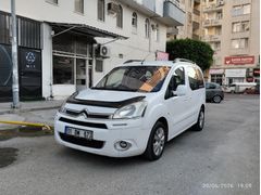 Sahibinden Citroen Berlingo 1.6 HDi Multispace 2013 Model bakımları yapılı, endolupaket, yeni muayene,  2014 şubat çıkışlı.