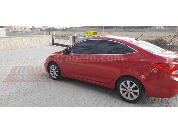 Sahibinden Benzinli Accent Blue 1.4 D-CVVT Mode Plus 2015 Model