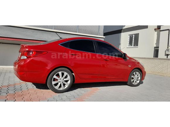 Sahibinden Benzinli Accent Blue 1.4 D-CVVT Mode Plus 2015 Model